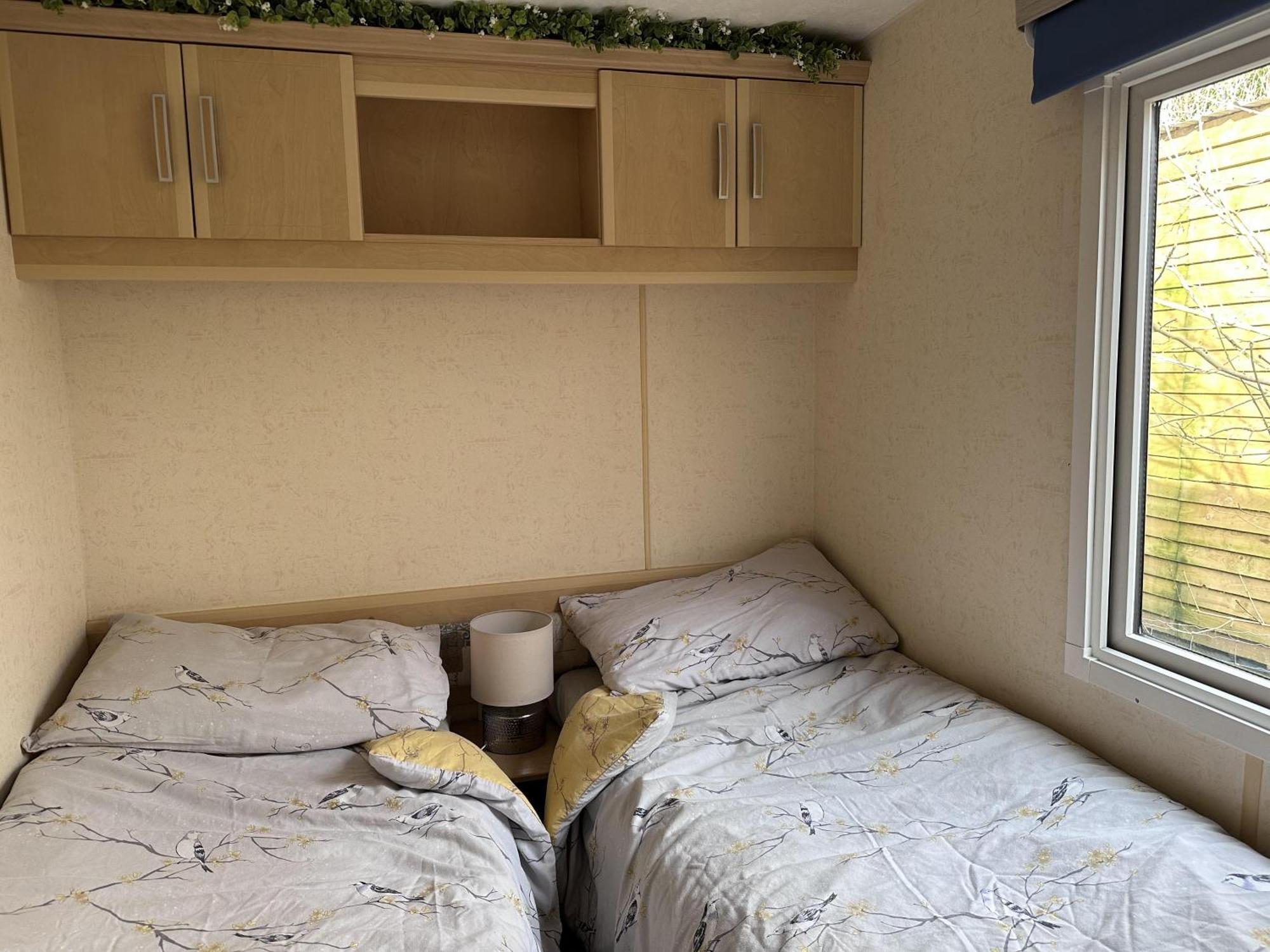 Captivating 2-Bed Static Caravan In Holyhead Llanfachraeth Dış mekan fotoğraf